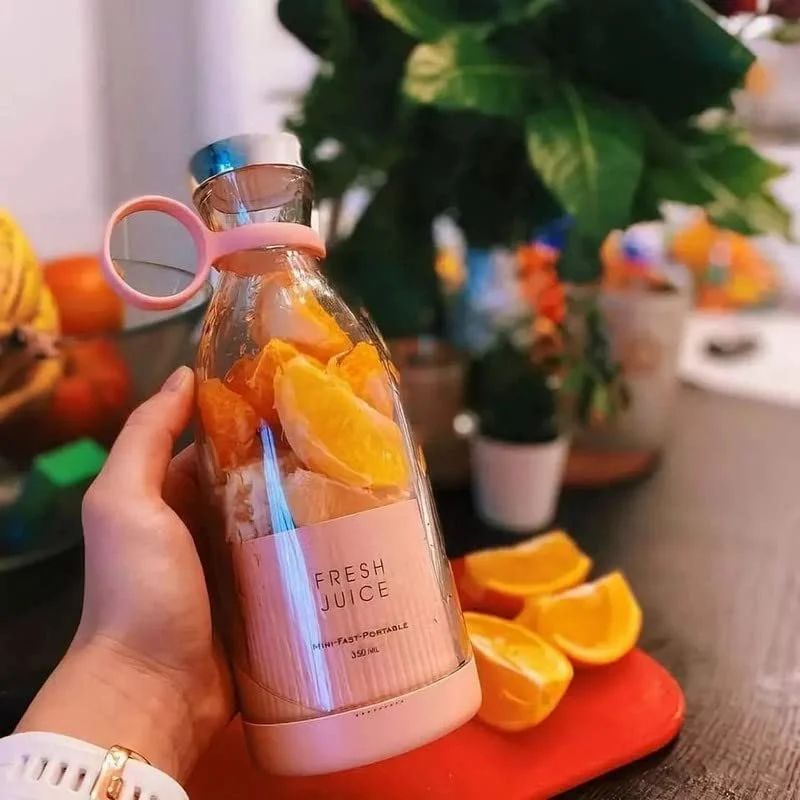 ABS USB Rechargable Mini Juicer Blender Ideal for Travel and On-the-Go Use